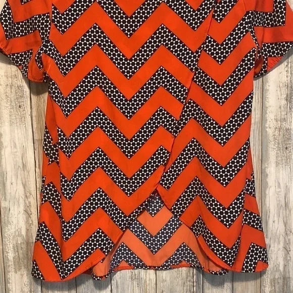 ELLIE Crisscross Back Red printed Blouse | Size small - Picture 11 of 12